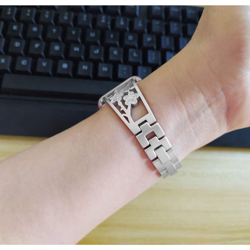 Mtozon Stainless Steel Bracelet Compatible with Fitbit Sense 2/Sense/Versa 4/Versa 3, Women Bling Replacement Bands Dressy Luxurious Wristbands for Ladies, Silver