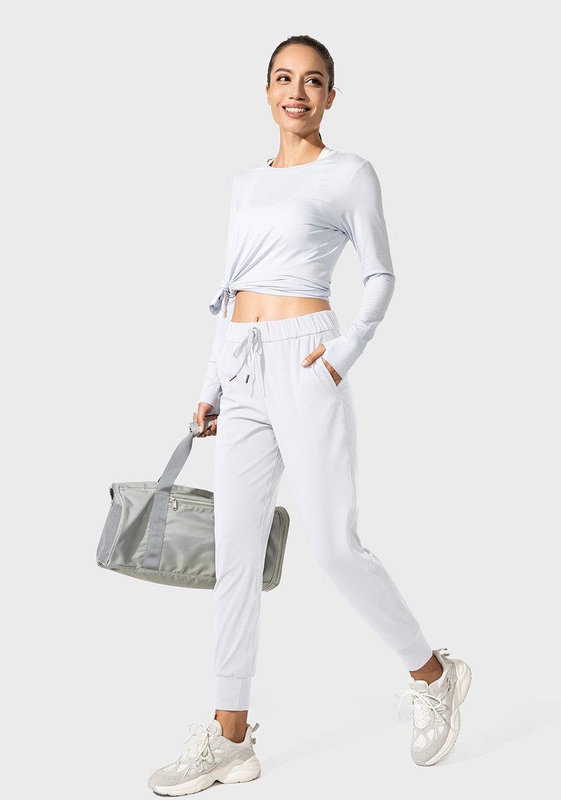 SANTINY Women's Joggers Pants Pockets Drawstring Running Sweatpants for Women Lounge Workout Jogging(White_M)