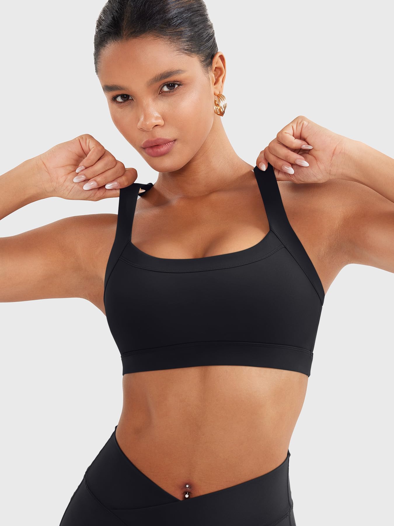 YEOREO LuxFlow Sports Bras for Women Medium Support Racerback Padded Sports Bra Square Neck Wireless Workout Gym Crop Top Black M