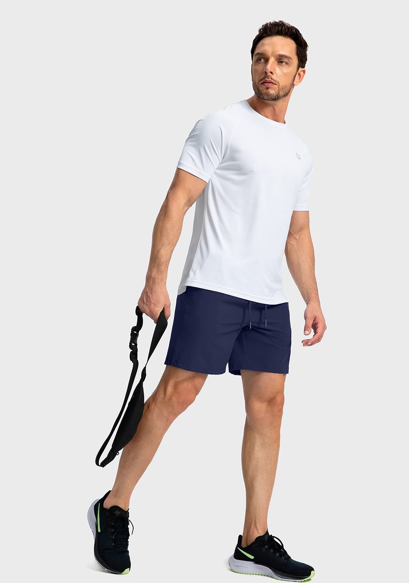 Soothfeel Men's Running Shorts with Zipper Pockets 7 Inch Lightweight Quick Dry Gym Athletic Workout Shorts for Men (Navy, S)