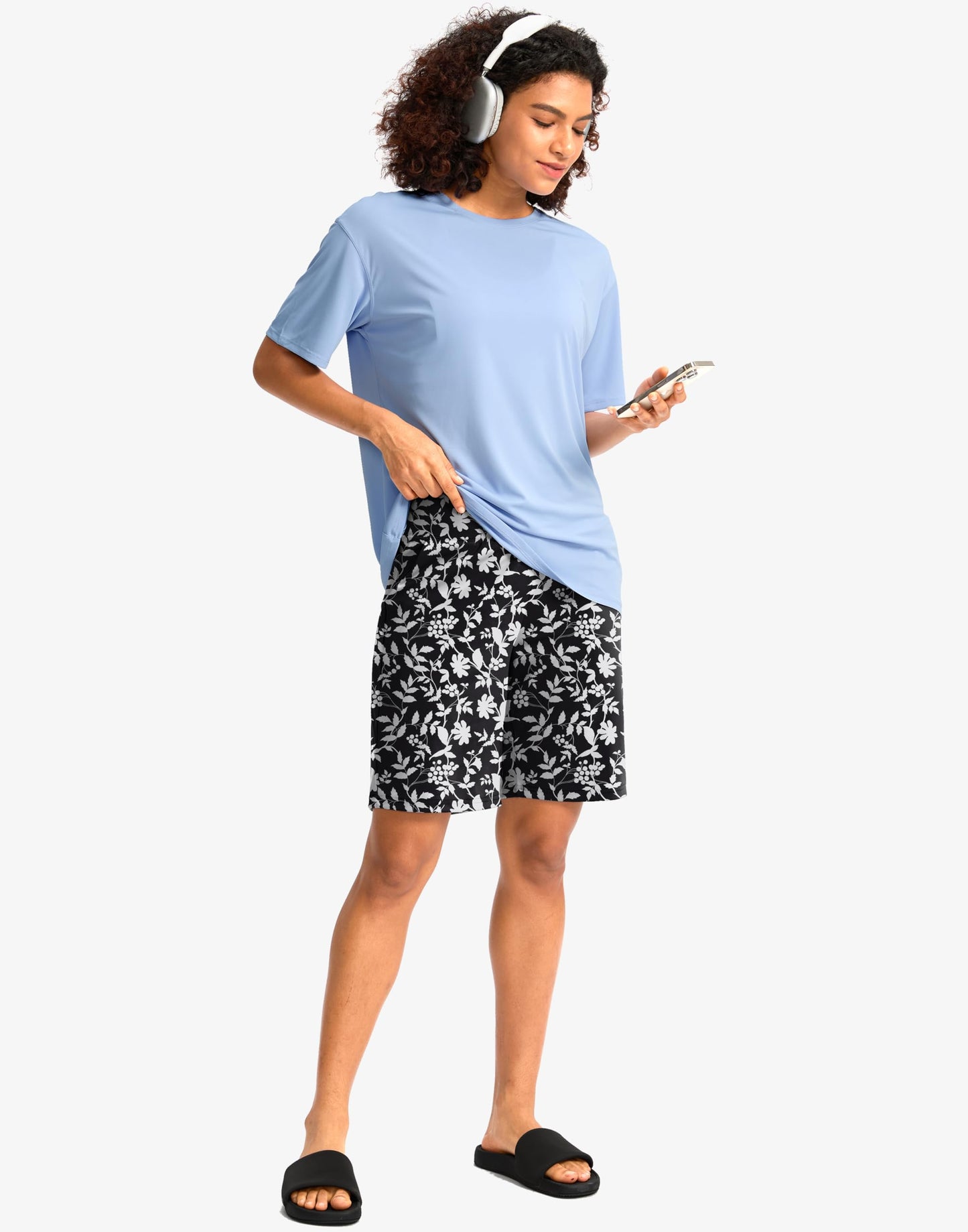 G Gradual Women's Bermuda Long Shorts with Pockets 9" High Waisted Knee Length Shorts for Women Walking Athletic Workout(White Flower,XXXL)