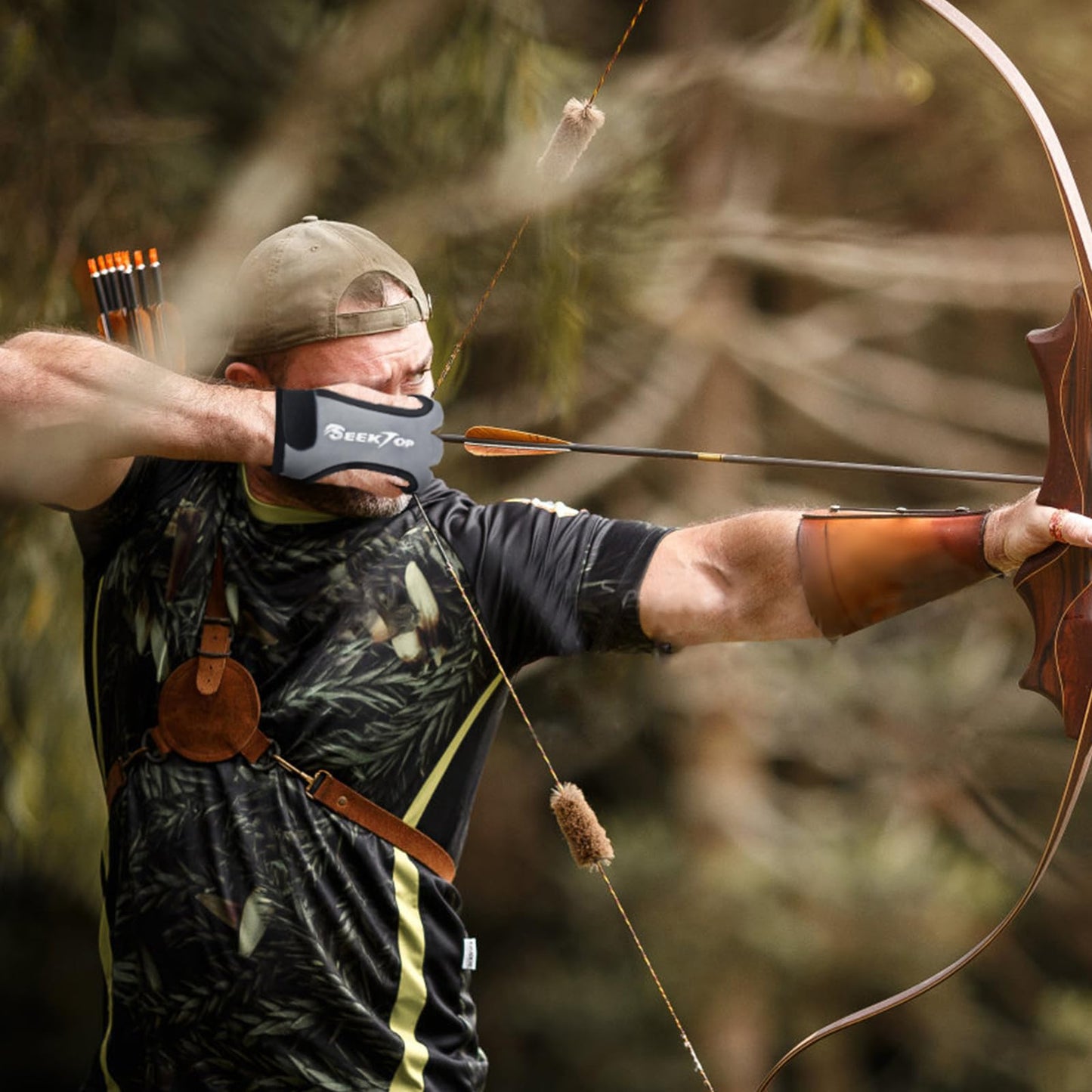Seektop Archery Gloves Shooting Hunting Leather Three Finger Protector