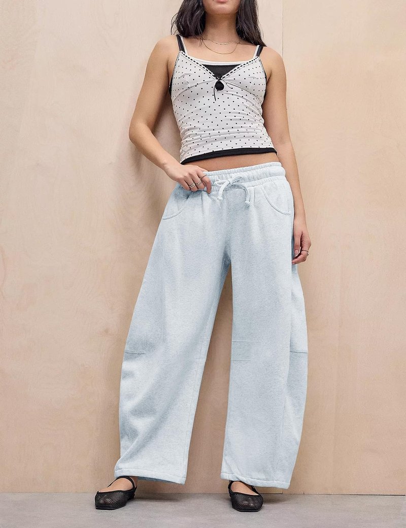 HeSaYep Women's Barrel Leg Sweatpants Drawstring Wide Leg Lounge Pants Baggy Casual Cotton Sweat Pants with Pockets,White Grey M