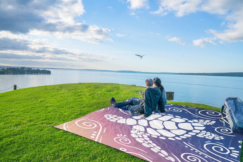 WEKAPO Beach Blanket Waterproof Sandproof Oversized Extra Large Sand Free Beach Mat with Stakes, Storage Bag - Essentials for Outdoor Beach, Picnic (Deep Blue Sea Turtle, 8 X 7 FT (1~4 Person))