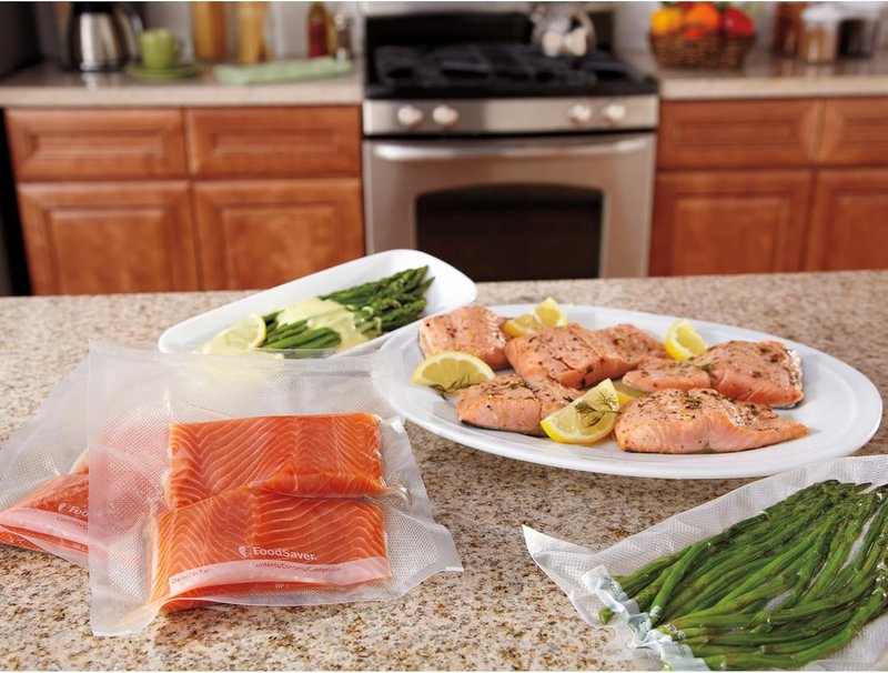Foodsaver V4400 Vacuum Sealer Machine - 2-in-1 with Automatic Bag Detection & Starter Kit | Black/Silver, 11" x 16' Roll, BPA-Free