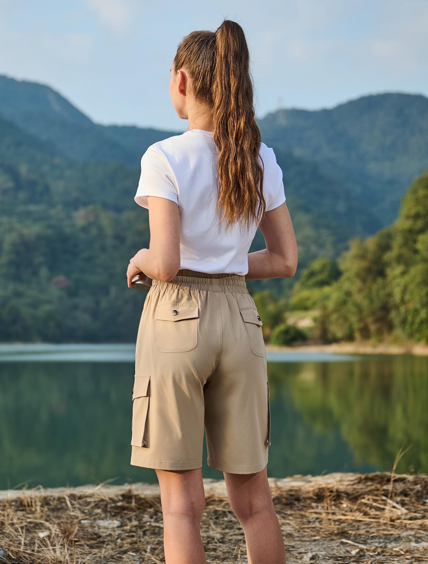 Hugut Women's 9" Hiking Cargo Shorts Quick Dry Lightweight Summer Shorts for Camping Travel Golf 6 Pockets Khaki
