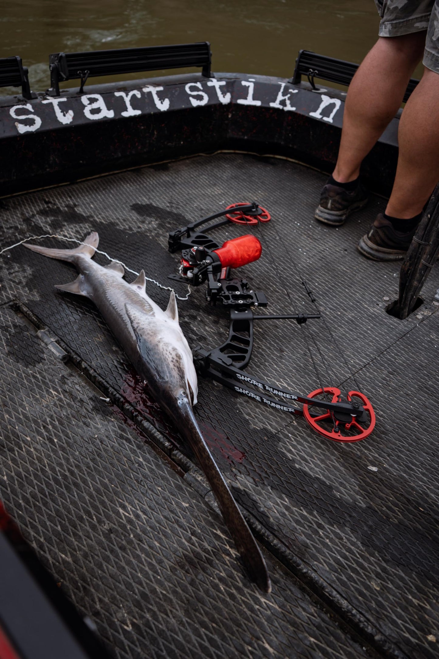 Cajun Bowfishing Shore Runner EVW Bow, Enhanced Accessories, Right and Left Handed Archers, 32" Bow, 7" Brace Height, Adjustable Draw Weight Range 20-50lbs, Draw Length Up to 30", Lightweight