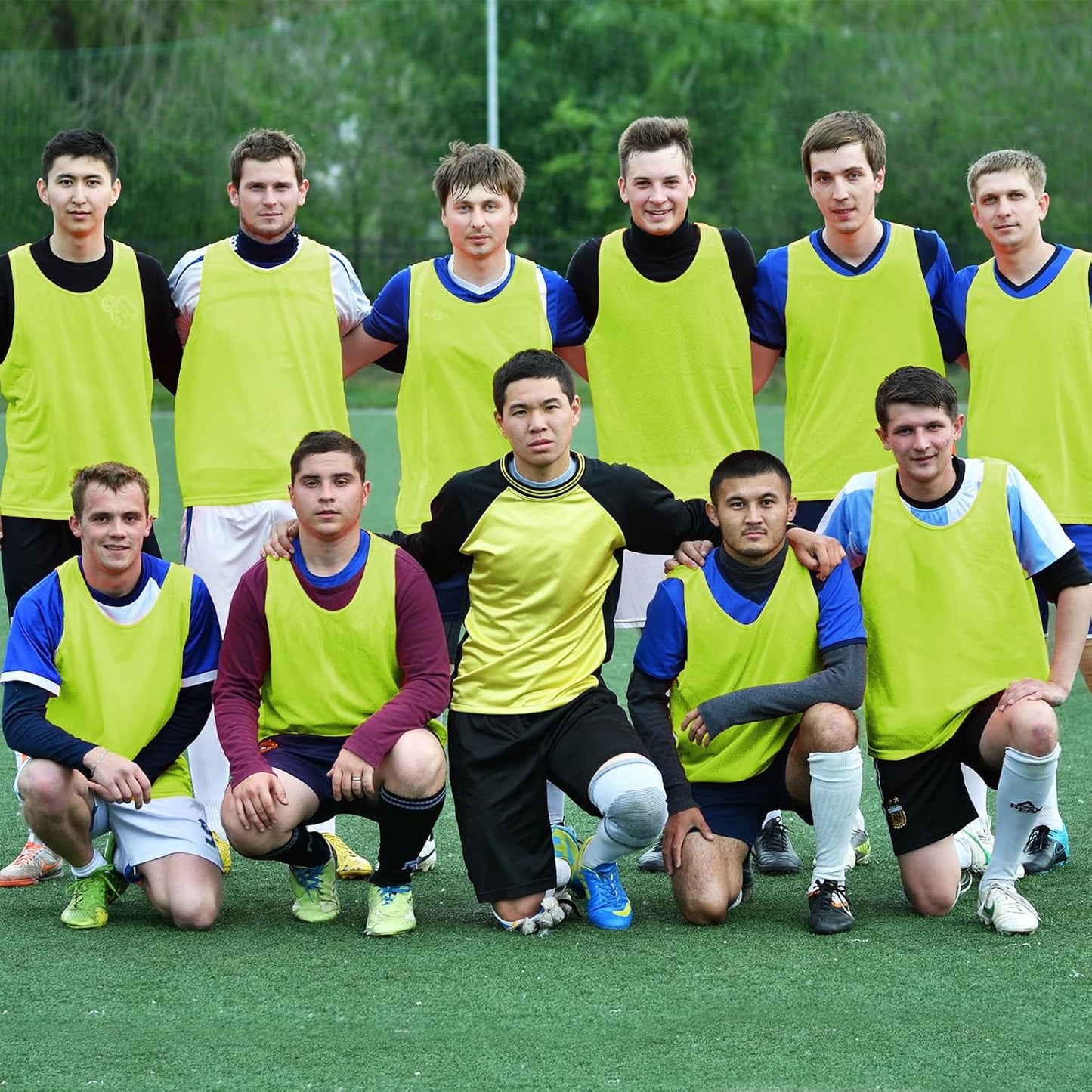 24 Pcs Pinnies Scrimmage Vests - Nylon Mesh Practice Jerseys for Soccer & Basketball Teams