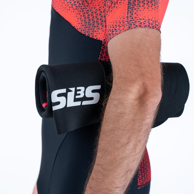 SLS3 Triathlon Transition Mat - Triathlon Gear and Accessories Must Have - Great Gift for Triathletes and Outdoor Swimmers as Wetsuit Changing Mat (Black & Red)