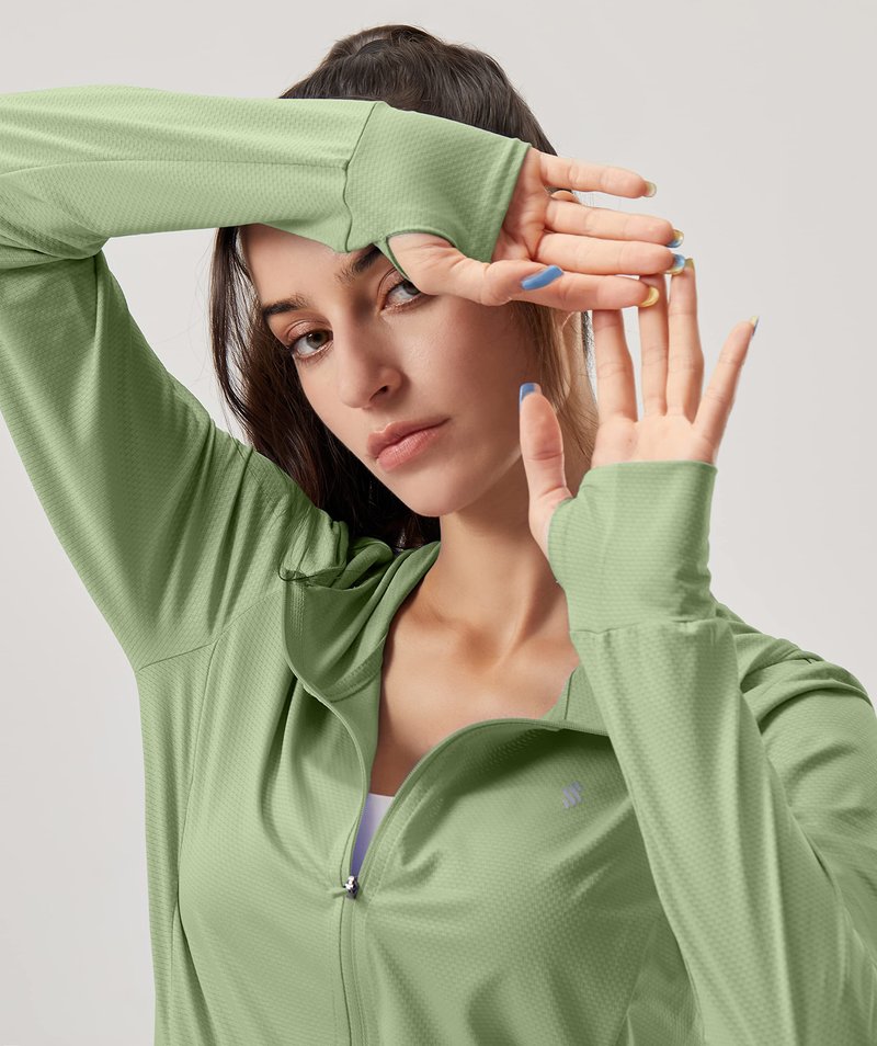 Soothfeel Women's UPF 50+ Sun Protection Hoodie Jacket Lightweight Long Sleeve Sun Shirt for Women with Pocket Hiking Outdoor Olive M