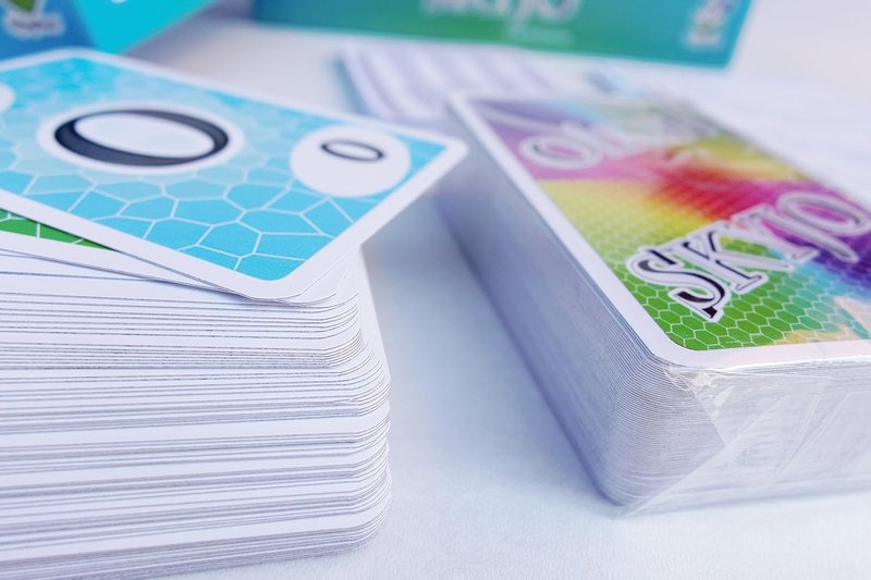 Skyjo Card Game - Fun Family Party Game for All Ages | Engaging Strategy & Easy to Learn