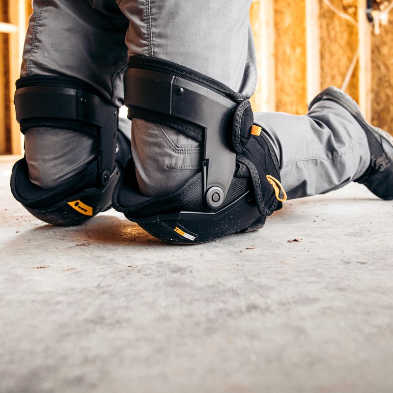 ToughBuilt - GelFit Thigh Support Knee Pads, Heavy-Duty Gel Cushioning with Ergonomic Thigh Support, Adjustable Straps, and Shock-Absorbing Protection, Pefect for Construction (TBL-KP-G3)