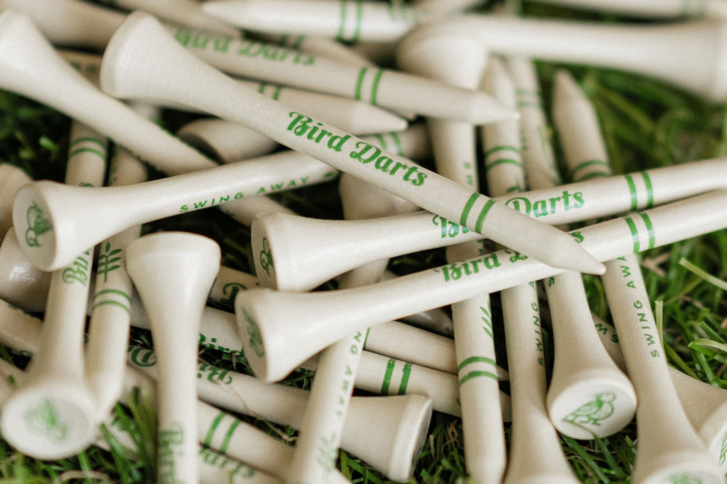 Bird Darts Premium Bamboo Wood Golf Tees, 18/72/180 Units (Packs of 18), 2 ¾ Golf Tees in Cigarette-Style Packaging, Durable, Biodegradable, Golf Tees Wood for Stylish Golfers (180 Units (Pack of 10))