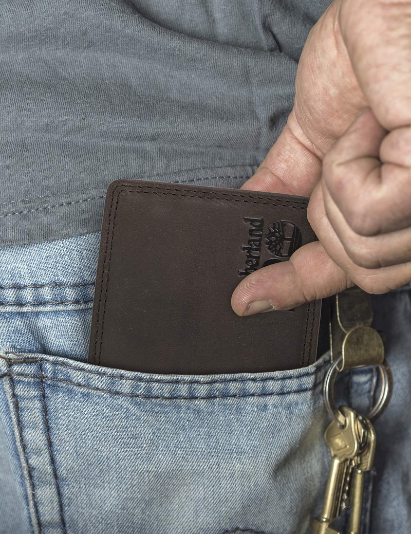 Timberland PRO Men's Slim Leather RFID Bifold Wallet with Back ID Window