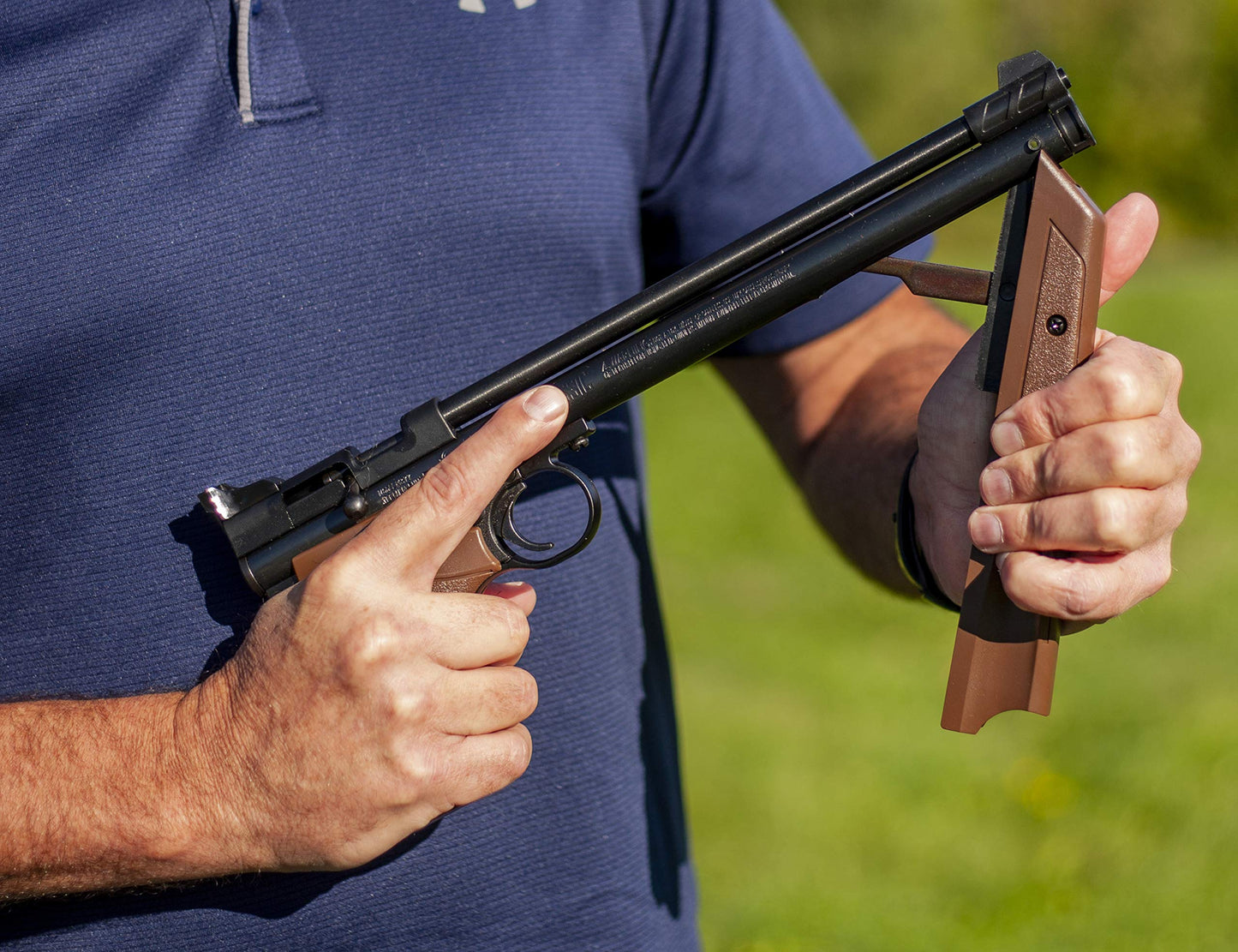 crosman p1377br american classic multi pump .177-caliber pneumatic pellet air pistol, brown(Airsoft Gun)