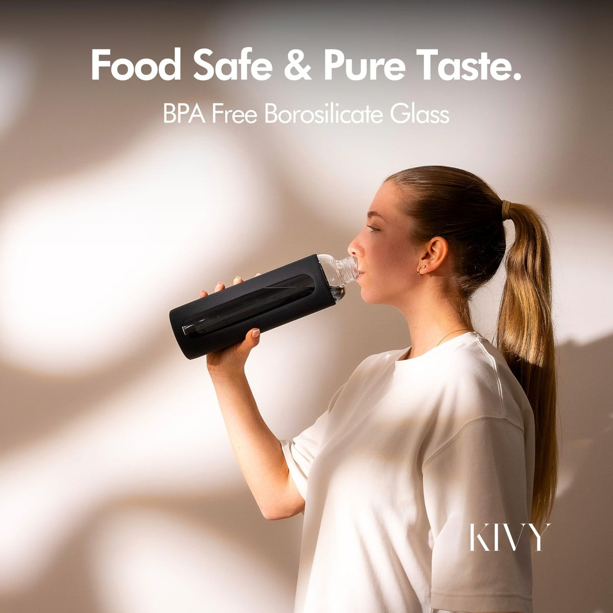 Glass Water Bottle with Silicone Sleeve 22 oz - Leakproof & Portable