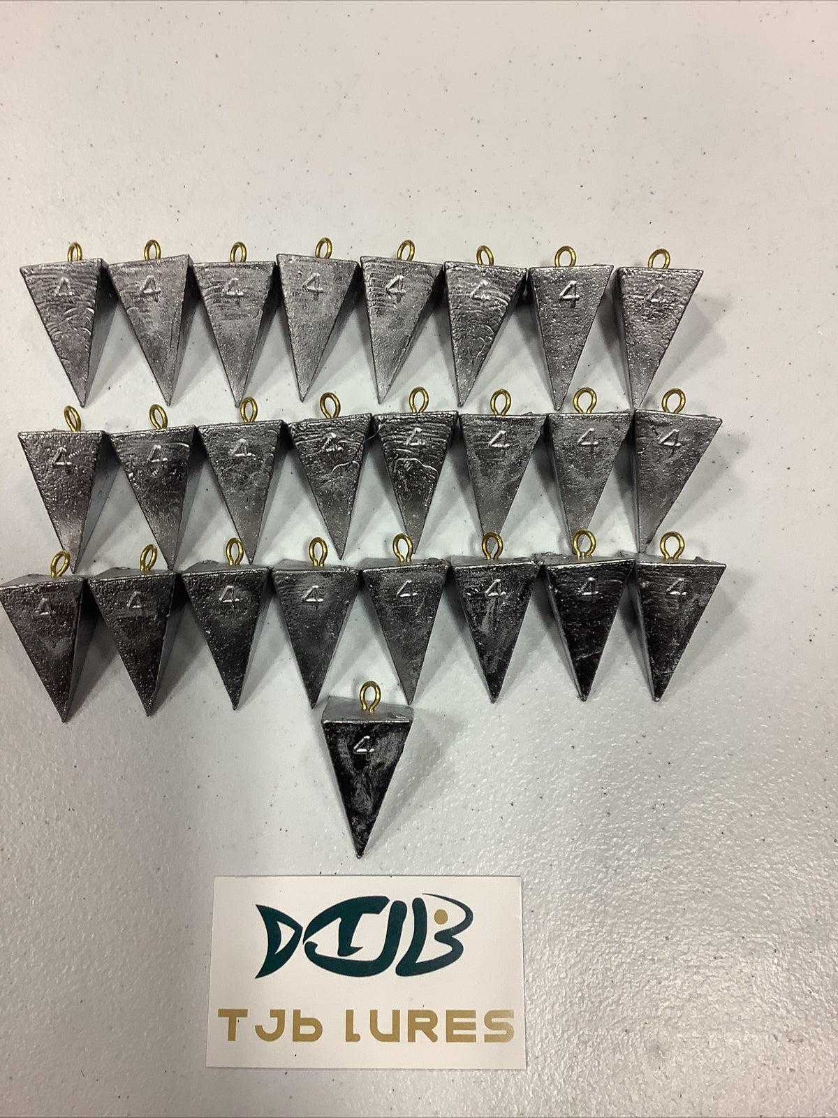 25 Pack 4 oz Pyramid Lead Fishing Sinkers Tackle Weights