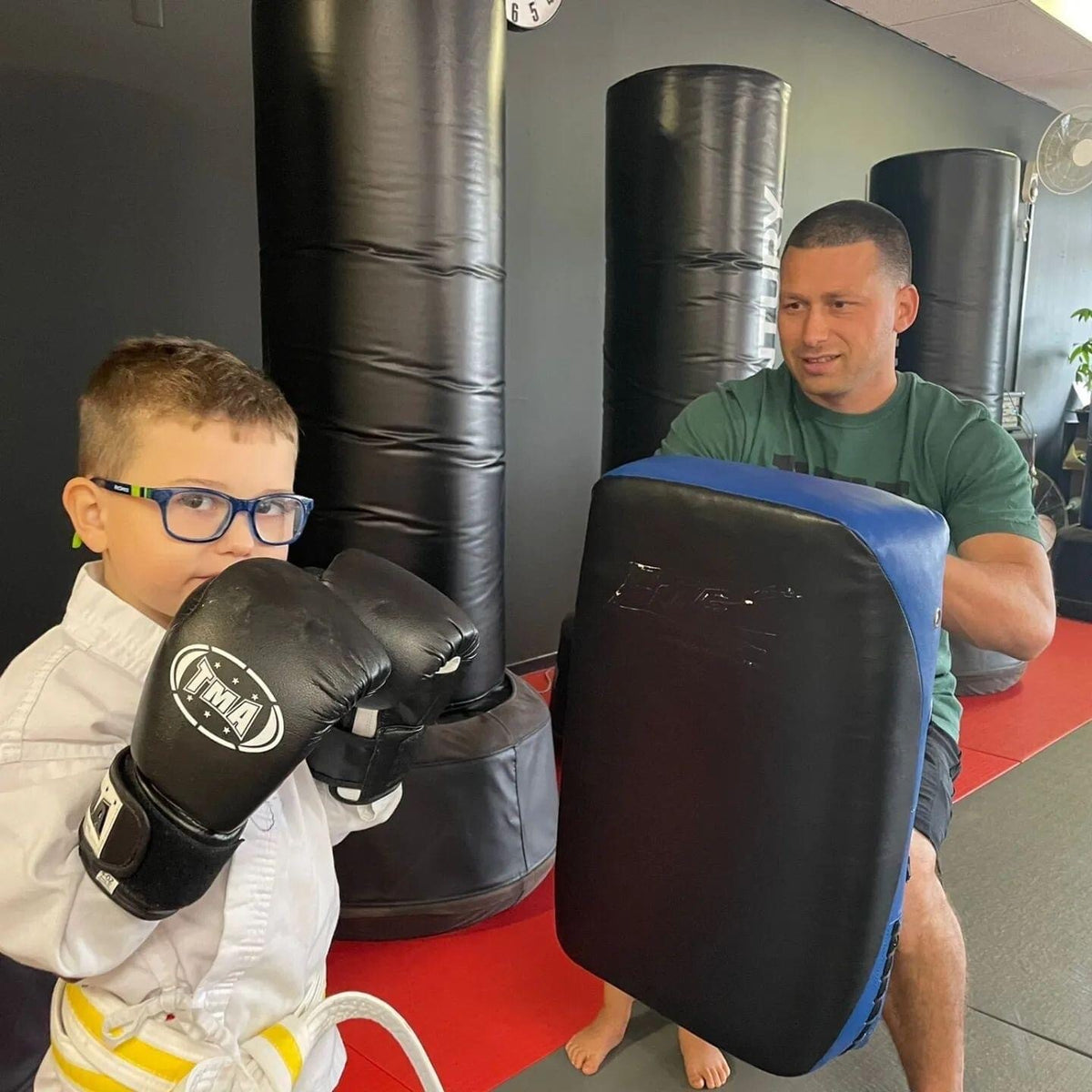 Kids Boxing Gloves for Martial Arts MMA Kickboxing - 4 & 6 oz