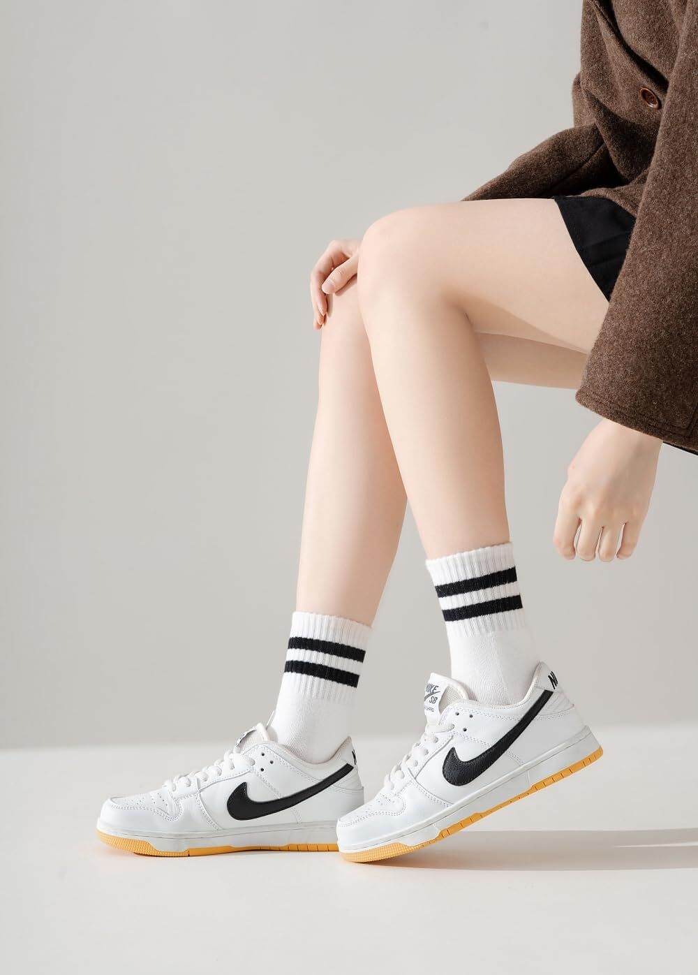 Women's Cushioned Cotton Striped Crew Socks - Vintage Quarter Fit, White