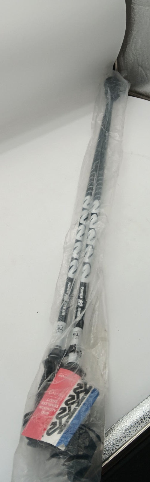 50-Inch Aluminum Seamless Ski Poles T6 Black - Durable Winter Sports Equipment