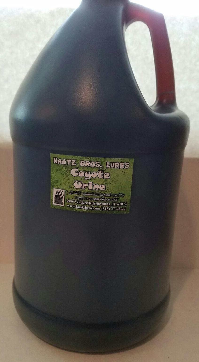1 Gallon Coyote Urine Animal Scent Attractant for Hunting and Trapping