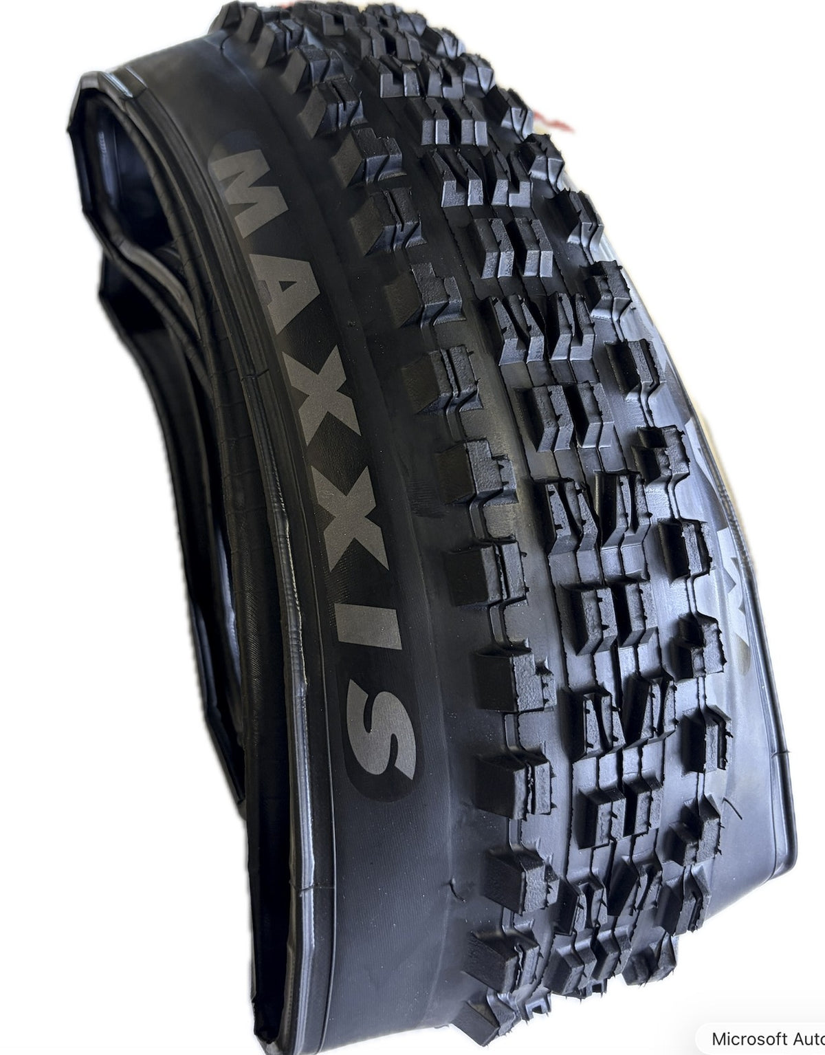 Maxxis Minion DHF 29 x 2.5-Inch Tubeless Ready Mountain Bike Tire - Enduro & All-Rounder