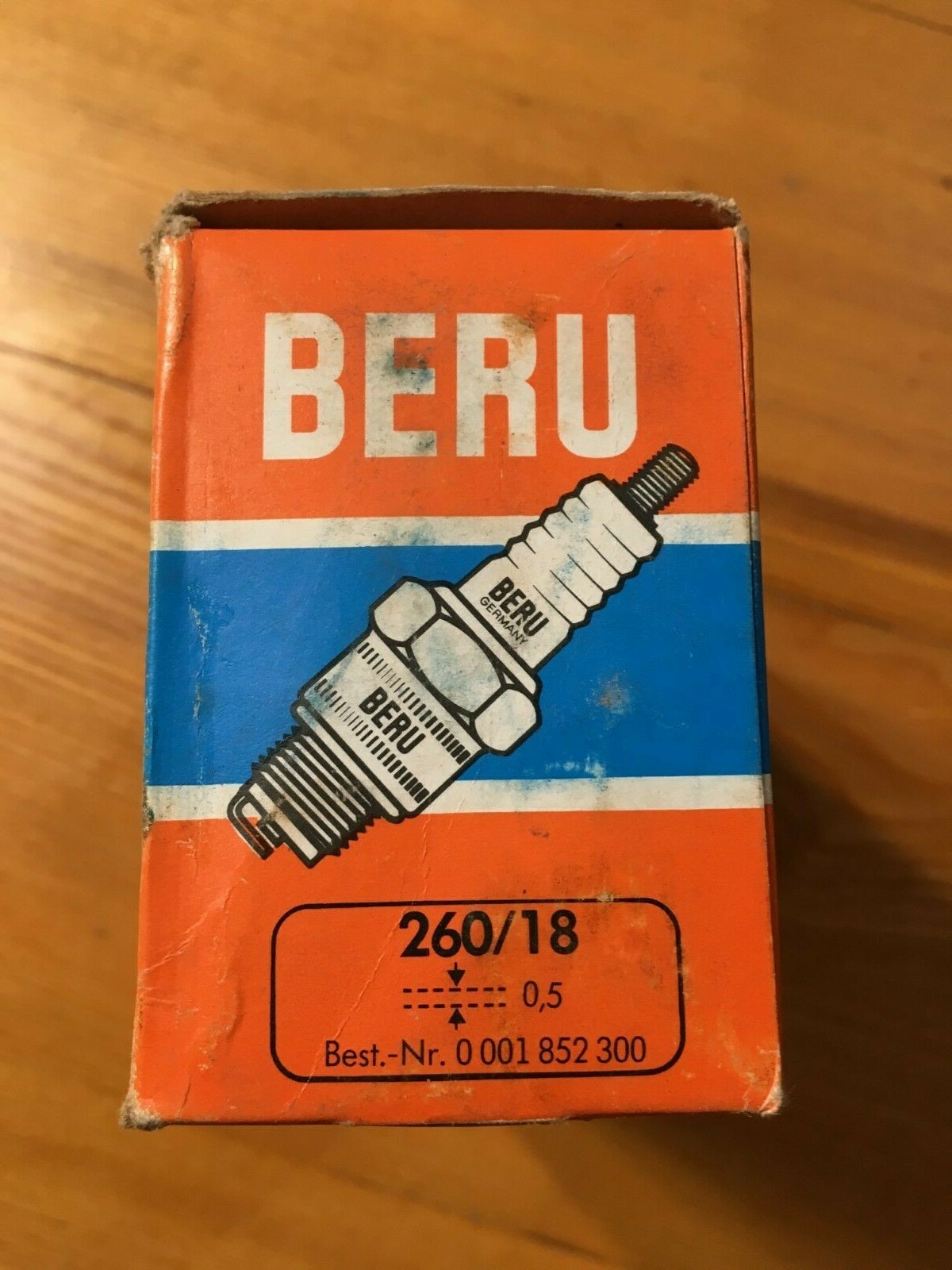 Vintage Spark Plugs Set of 10 NOS Beru 260/18 A8 K8 for German Engines