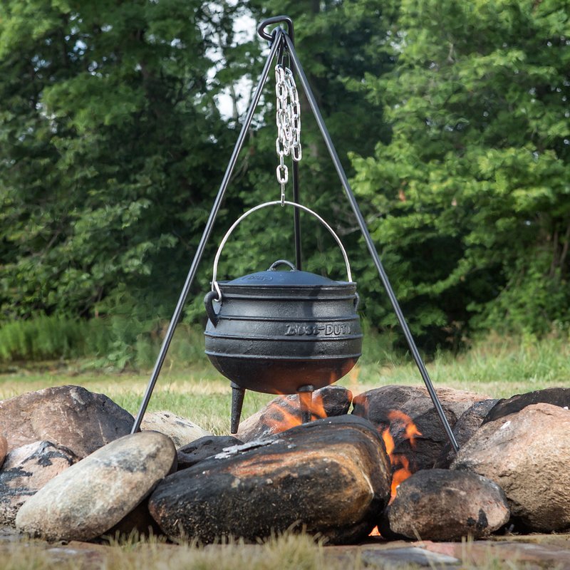 Cast Iron Cookware Tripod with Chain for Open Fire Cooking