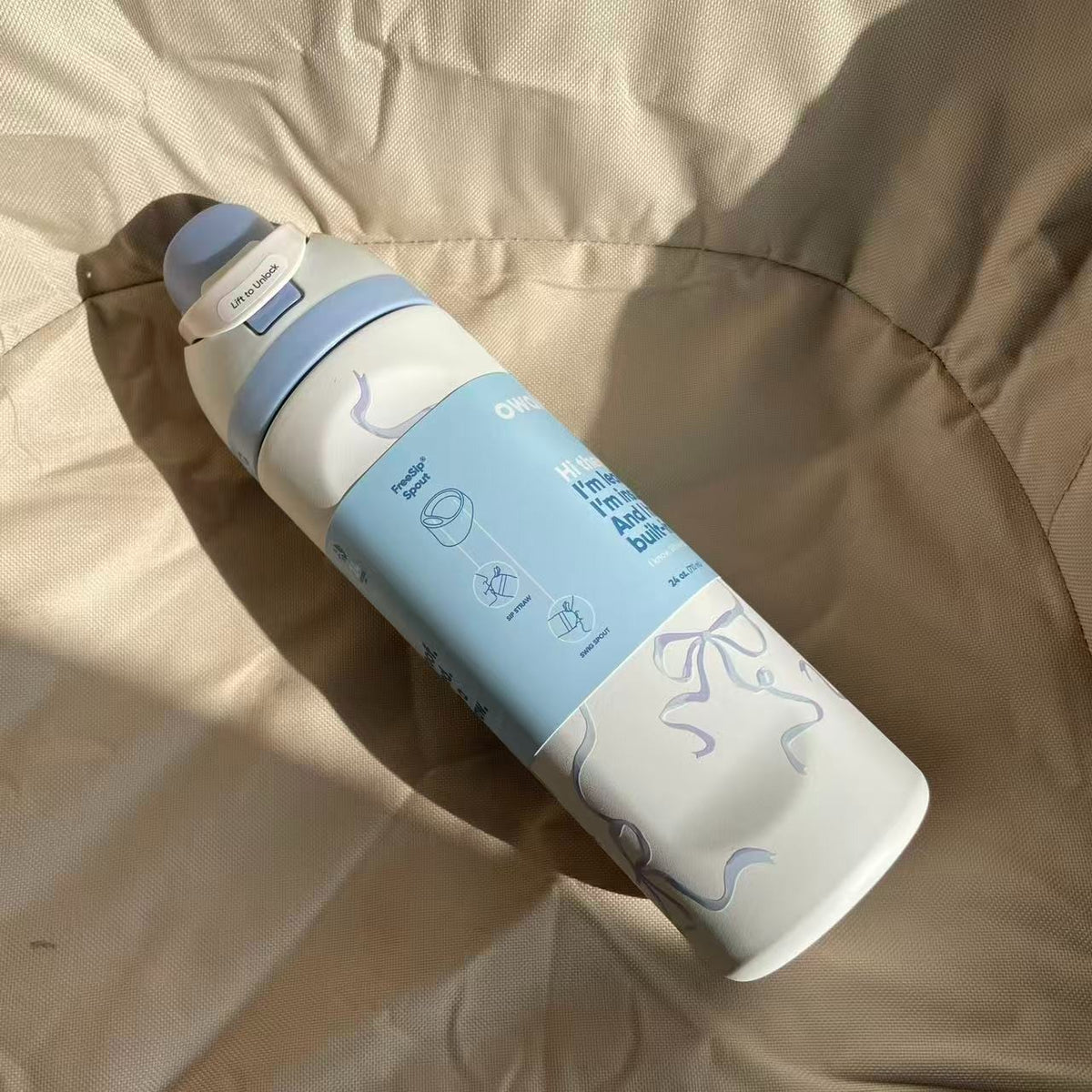 24 oz Insulated Water Bottle with Leak-Proof Lid and FreeSip Spout - Blue