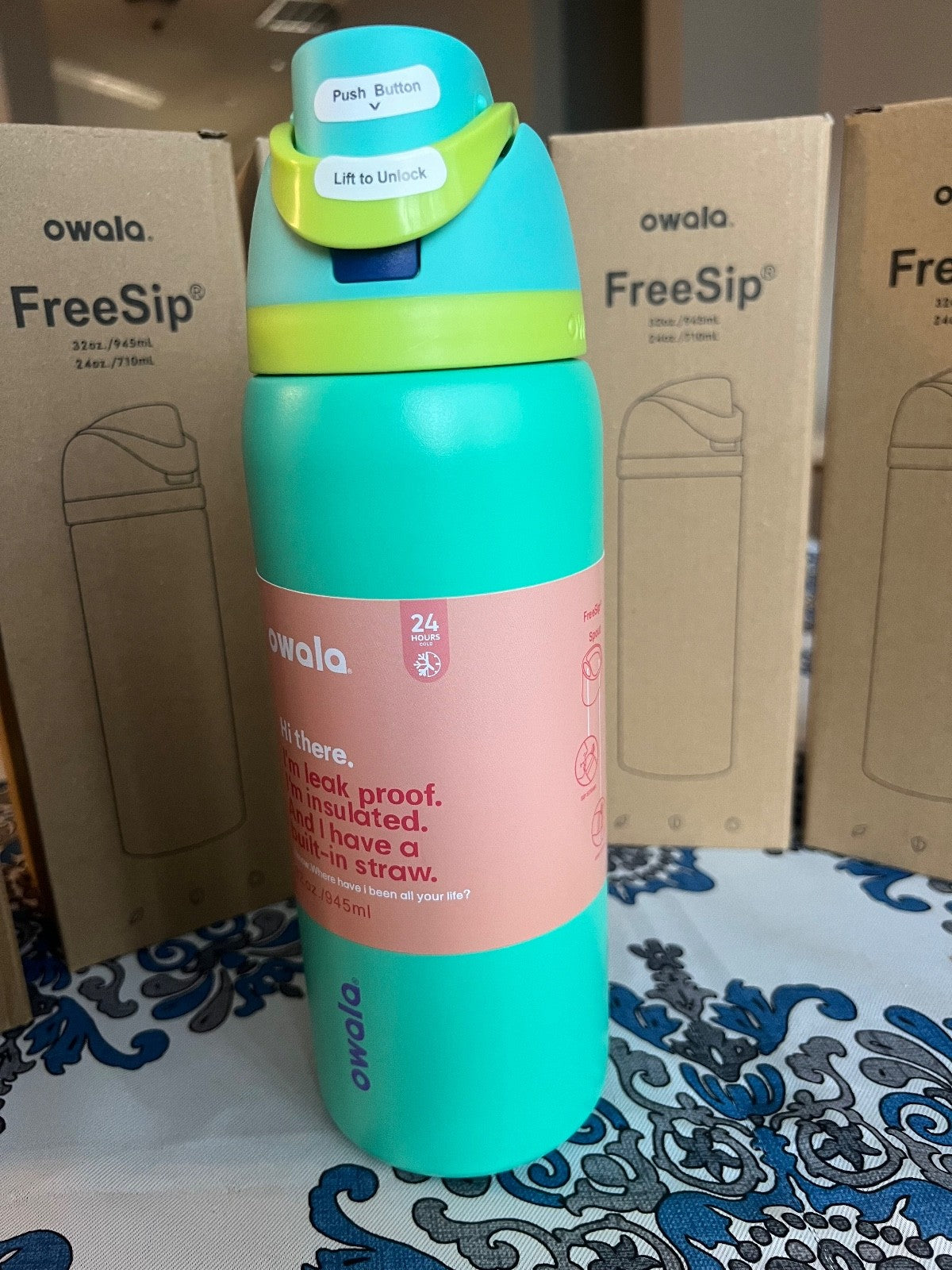 Insulated Stainless Steel Water Bottle - 32oz Hydration Flask with Straw