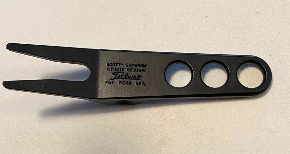 Golf Divot Repair Tool Black - Premium Scotty Cameron Studio Design