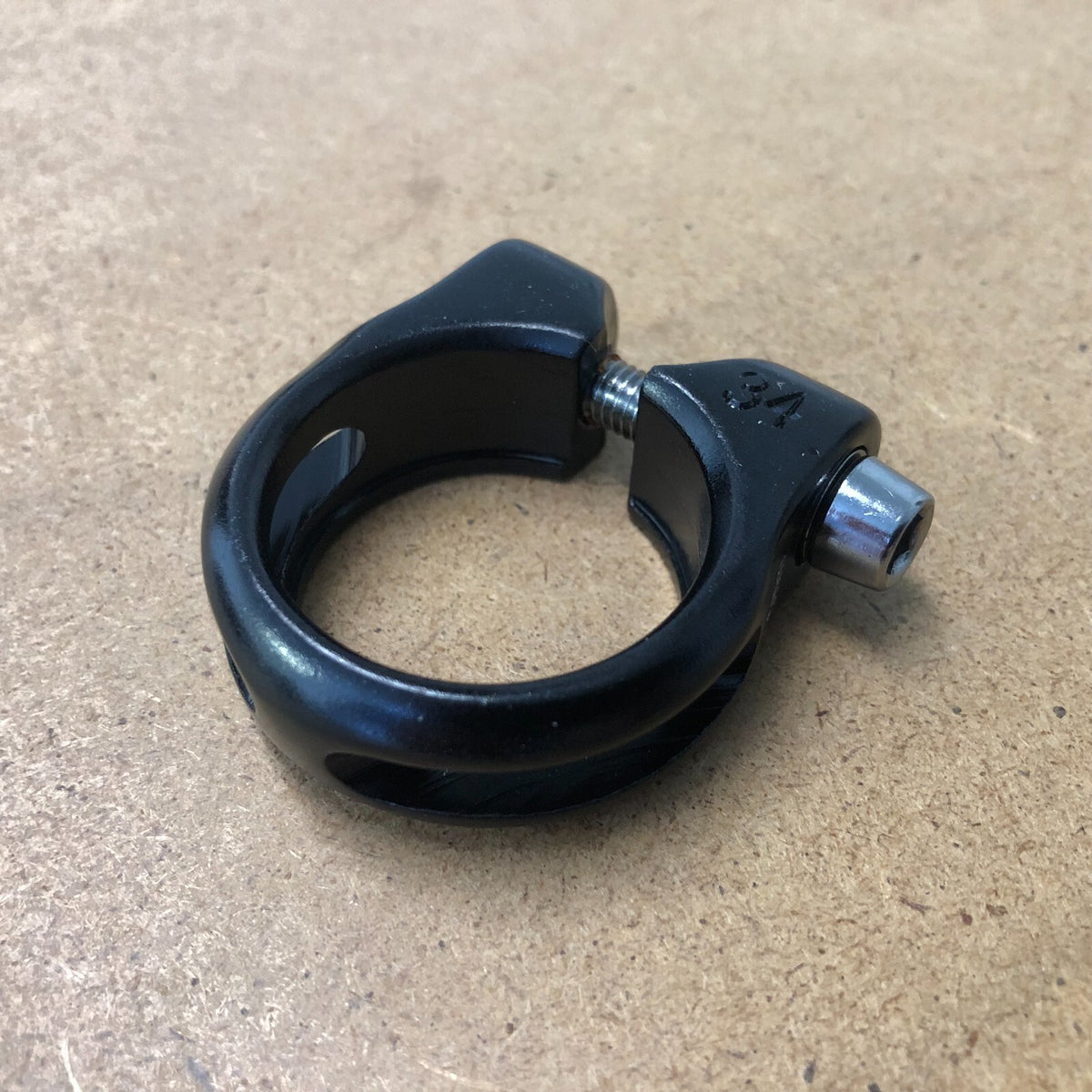 KALLOY Alloy Bicycle Seat Post Clamp with Hex Bolt - Adjustable Fit