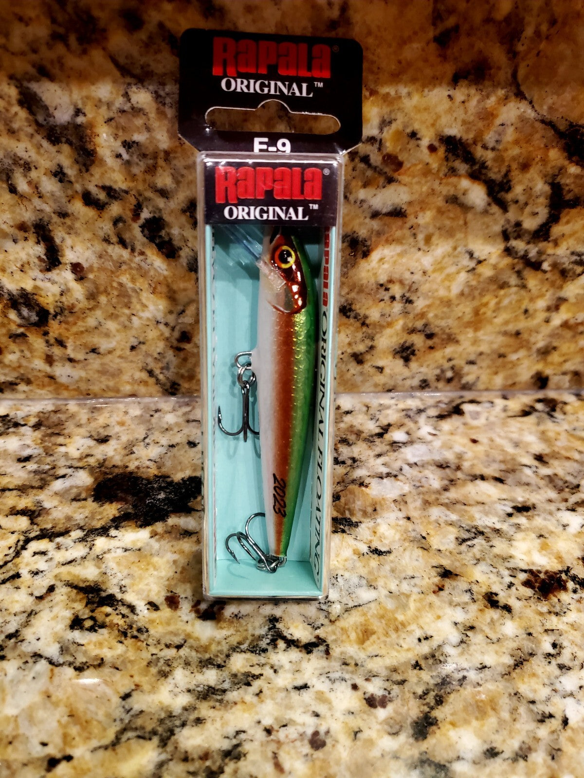 Floating Crankbait F-9 Fishing Lure - Original Tackle Bait for Bass & Trout