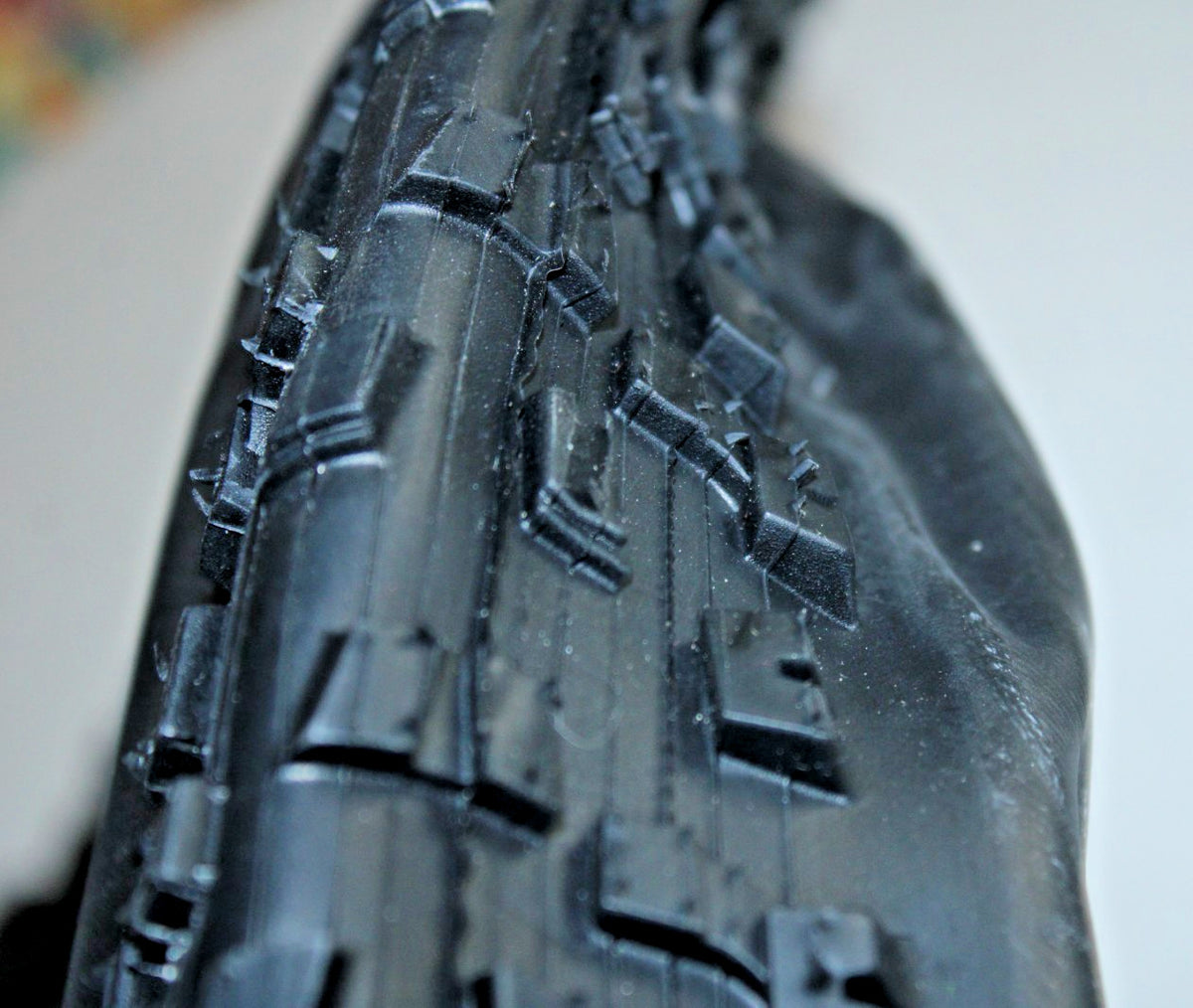 27.5x2.6 Inch MTB Tire - All-Terrain Knobby Bike Tire for Trail Riding