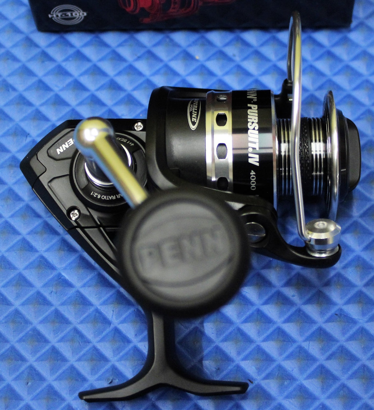 Saltwater Spinning Reel - Durable Lightweight Gear for Fishing