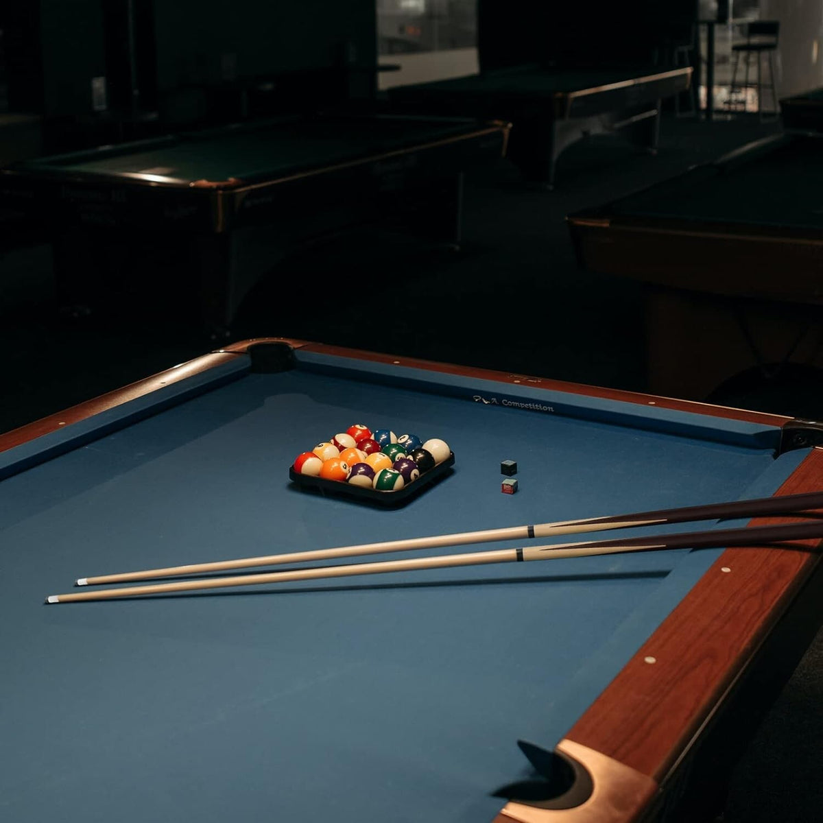 Set of 4 Billiard Cues with 13mm Leather Tips - Canadian Hardwood, 42"-58"
