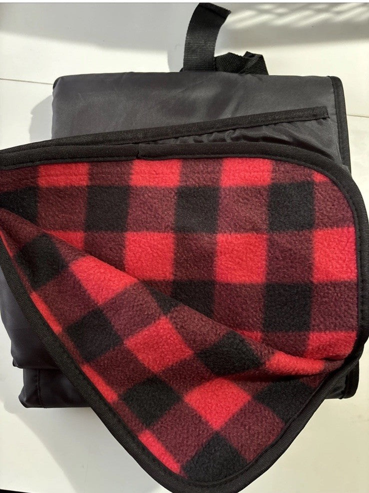 Outdoor Wearable Blanket with Buffalo Check Pattern - Red & Black, Woolrich
