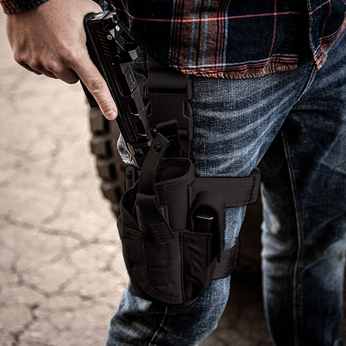 Tactical Drop Leg Holster for Pistol & Revolver - Adjustable, Right Hand, Multi-Model
