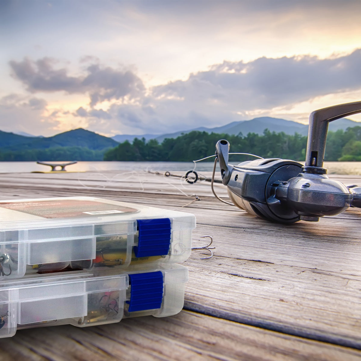Medium Tackle Box Organizer for Fishing Storage, Clear Plastic, 19 Compartments