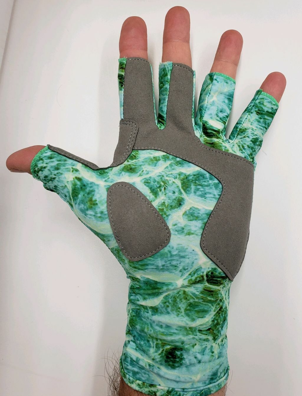 UV Sun Protection Fishing Gloves - Water Camo, Quick Dry, UPF 50+
