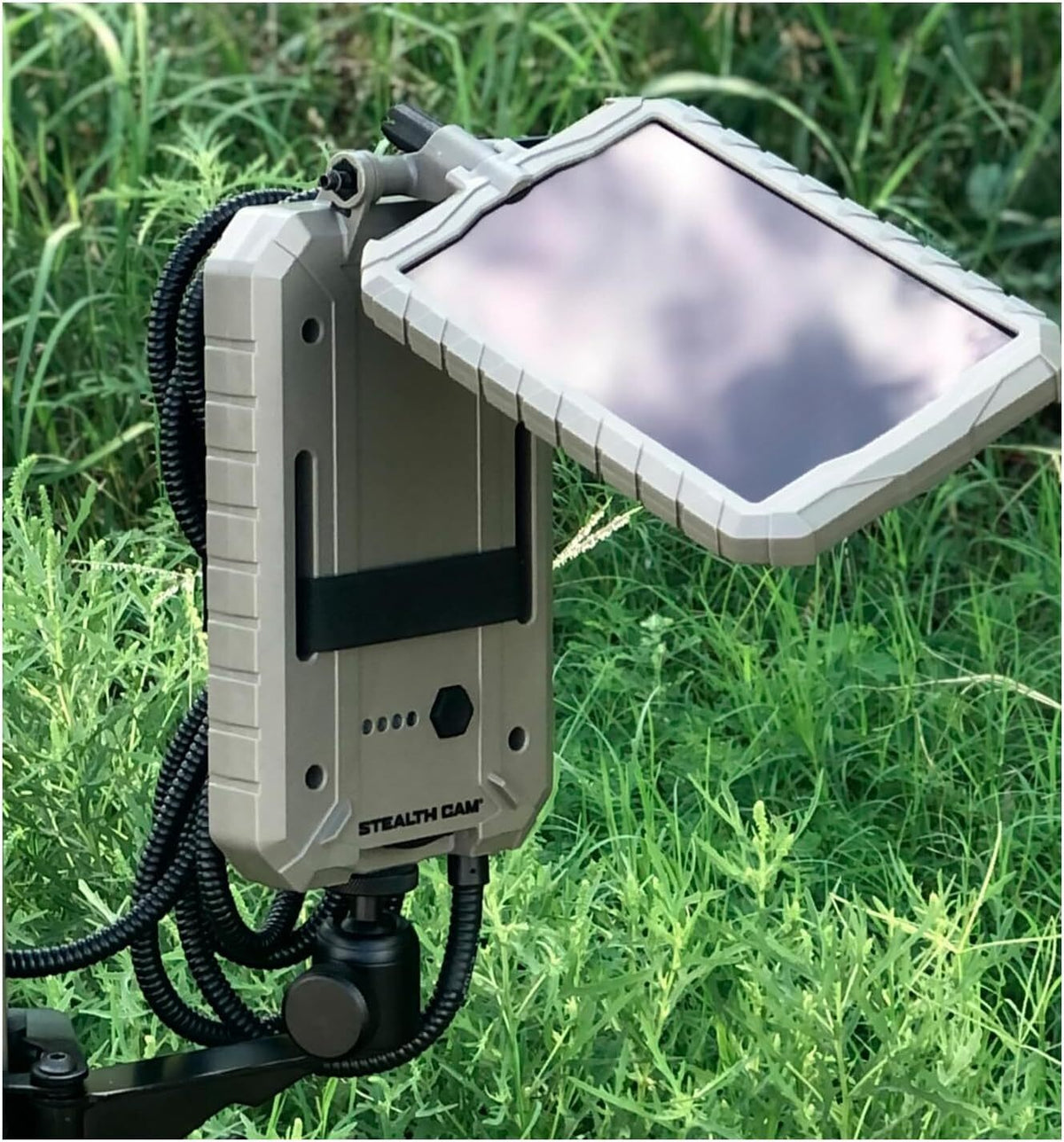 Solar Battery Pack for Trail Cameras 3000mAh 12V Rechargeable Charger