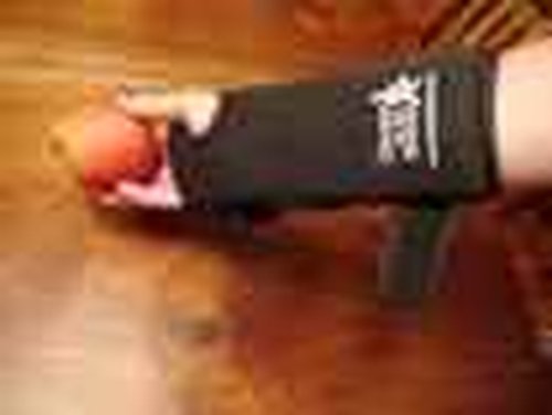 Doctor in the House The Carpal Cure Wrist Brace from (Left Black, Standard - fits Most Hands)