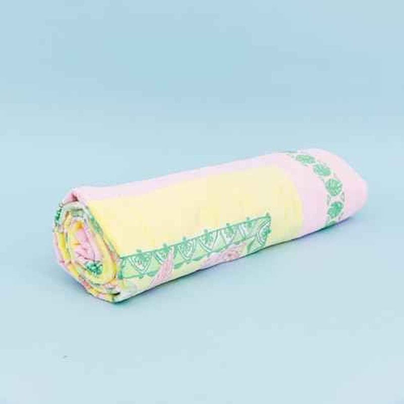 Lilly Pulitzer Oversized Pool/Beach Towel, 40 x 70, Large Terry Cloth Towel for Adults, Tropical Oasis