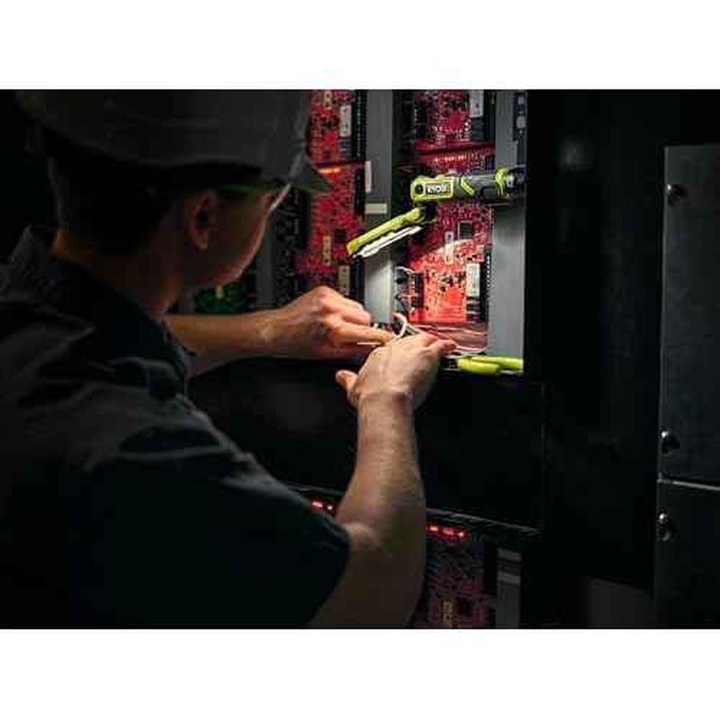 RYOBI RLI4-120G 4V USB Lithium Cordless Lithium Inspection Light (1 x 4V 2.0Ah)