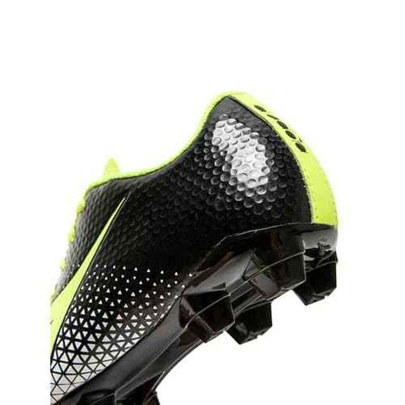 Diadora Cattura Youth Firm Ground Soccer Cleats, Little/Big Kid Sizing, Perfected for Natural and Artificial Playing Surfaces