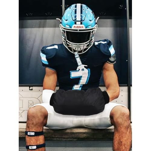 Football Hand Warmer Pouch- Soft Warm Windproof Sports Hand Warming Pouch with Zipped Pocket Adjustable Strap, Youth Hand Warmer Hand Muff for Football Hiking Camping Cycling Outdoor Recreation