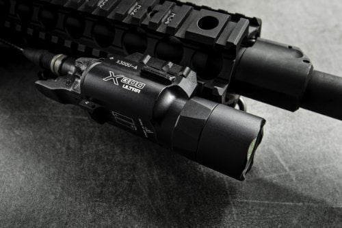 X300U-A-TN X300 Ultra Weapon Light, 6V, Universal/Picatinny Rail Mount, 600 Lumens, Tan, Z-Xbc Push/Toggle Switch