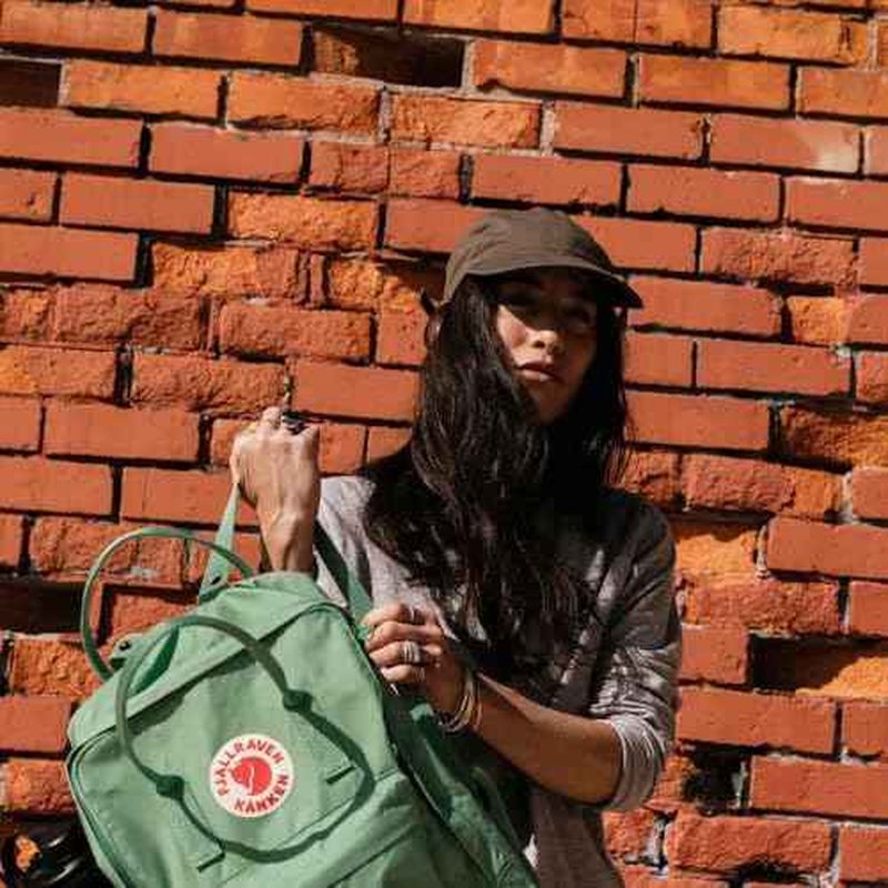 Fjallraven - Kanken Classic Pack, Heritage and Responsibility Since 1960, One Size,Black