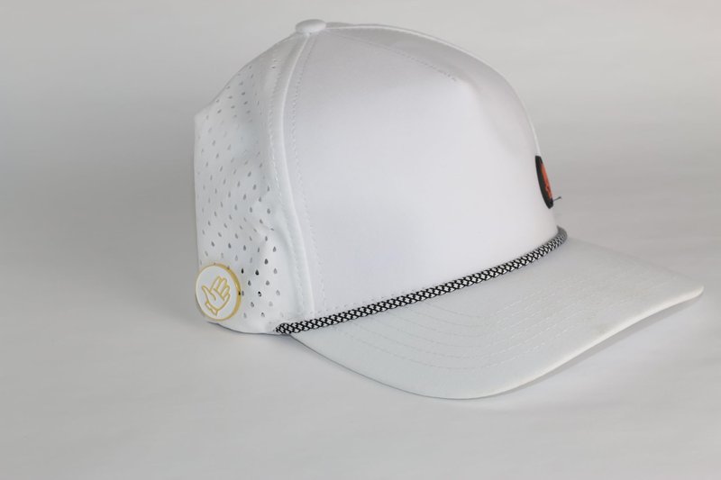 Glove Caddy Pro TechHat: Integrated Magnet with Ball Marker and Hidden Tee Storage (Polyester, White)
