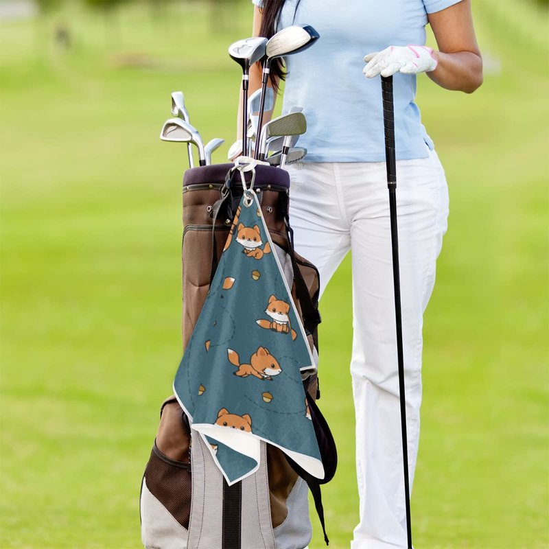 Playful Baby Foxes Golf Towels for Golf Bags for Men Women, Cute Fox Microfiber Golf Towels with Carabiner Clip Golf Accessories Golf Gifts